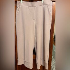 New York Clothing Company (NYCC) Elegant Wide Leg Tan Capri Pants size 16 NWOT